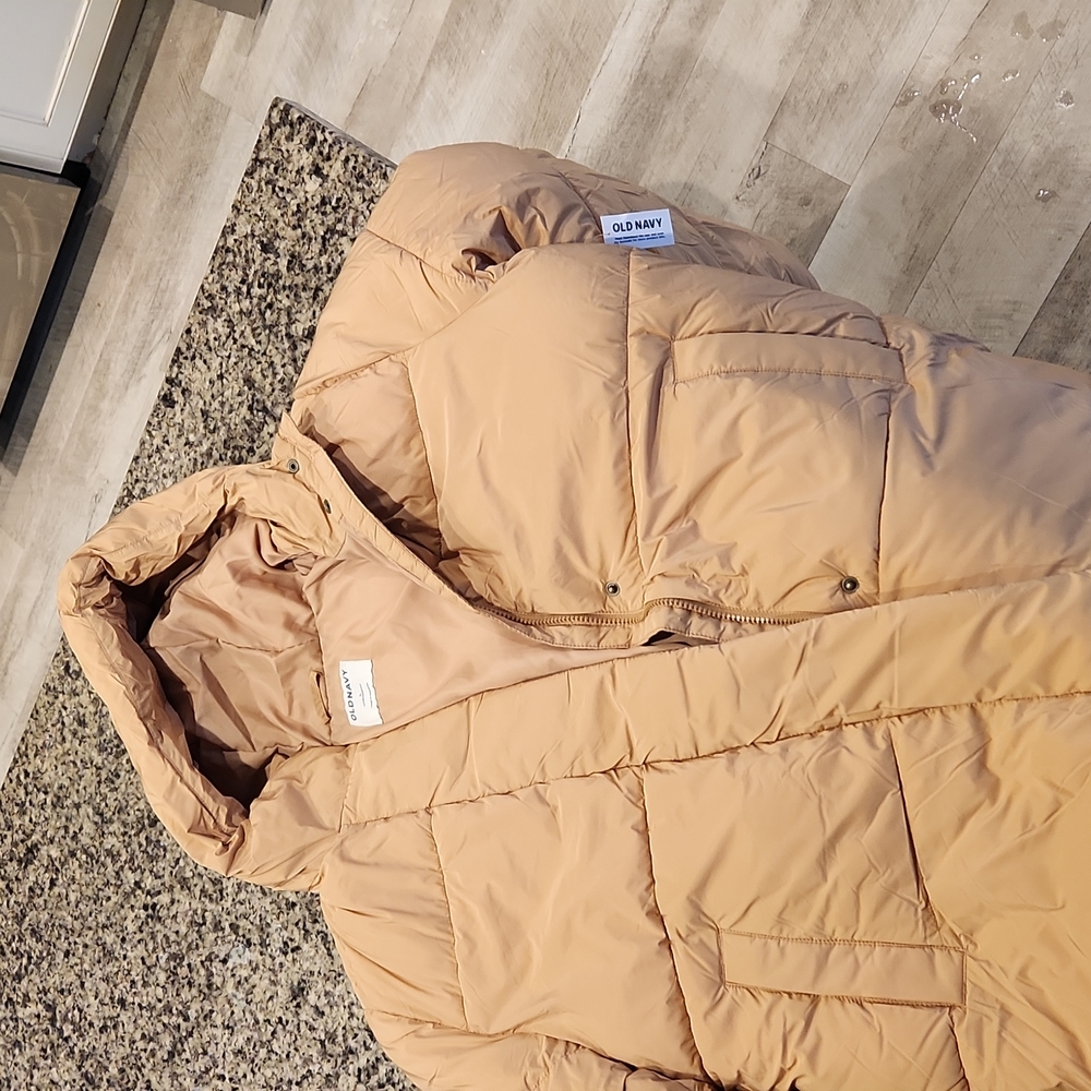 Brand new puffer jacket